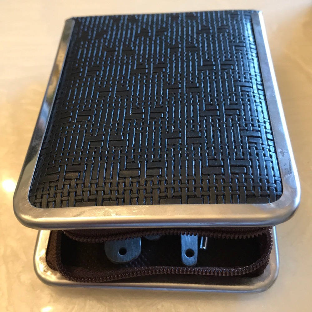 Manicure Set - Picture 5 of 6